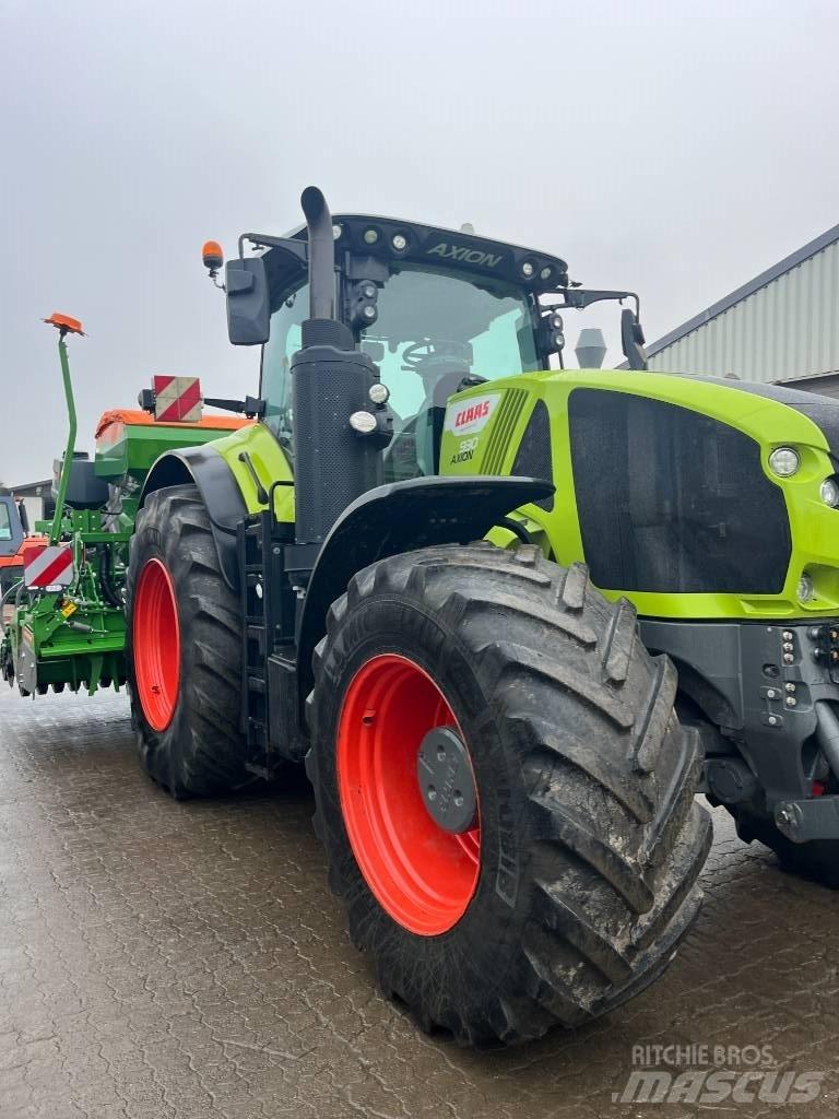 CLAAS Axion 930 Traktori