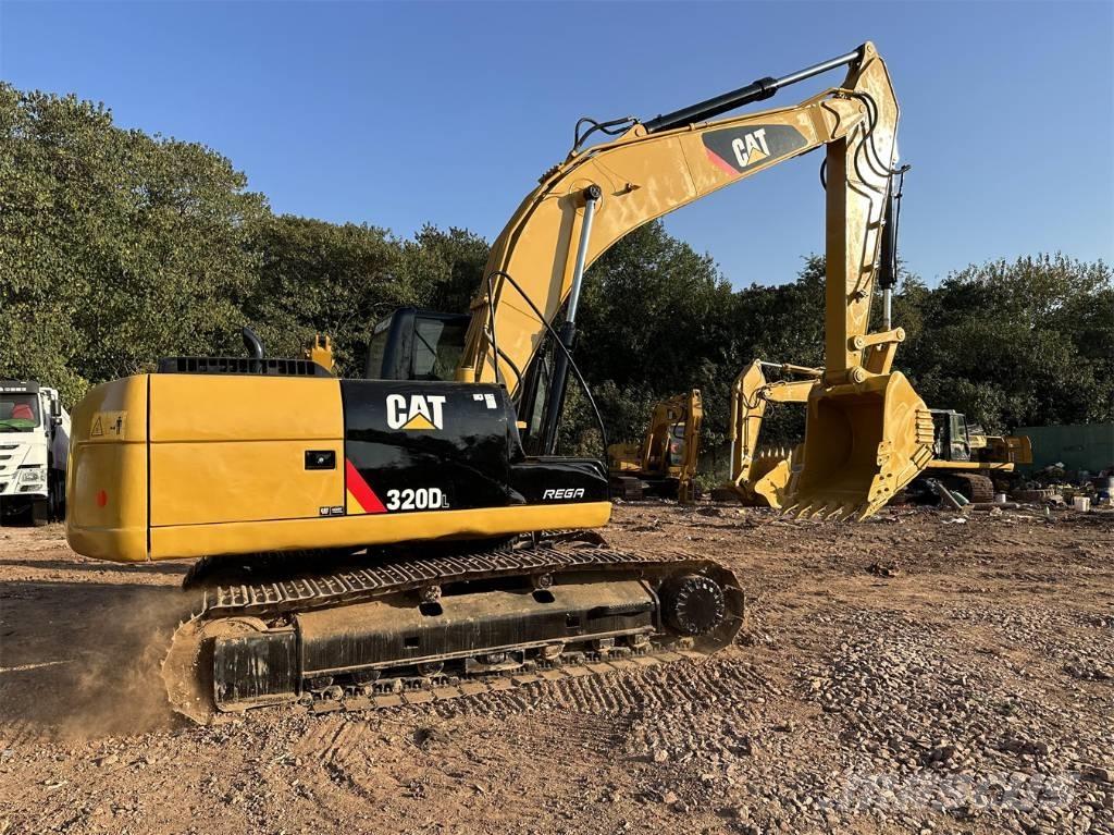 CAT 320D Bageri guseničari