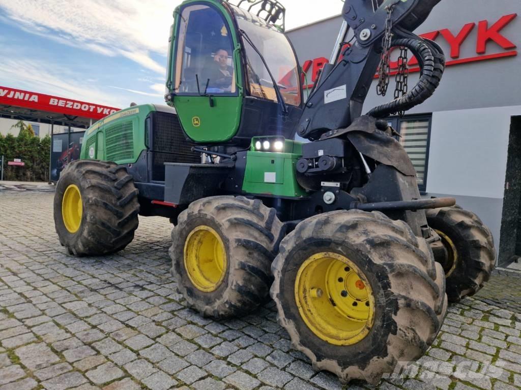 John Deere 1070 E Harversteri