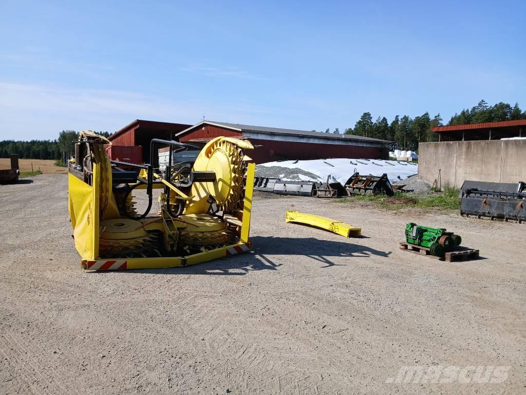 John Deere 460 Plus Mašine za stočnu hranu sa sopstvenim pogonom