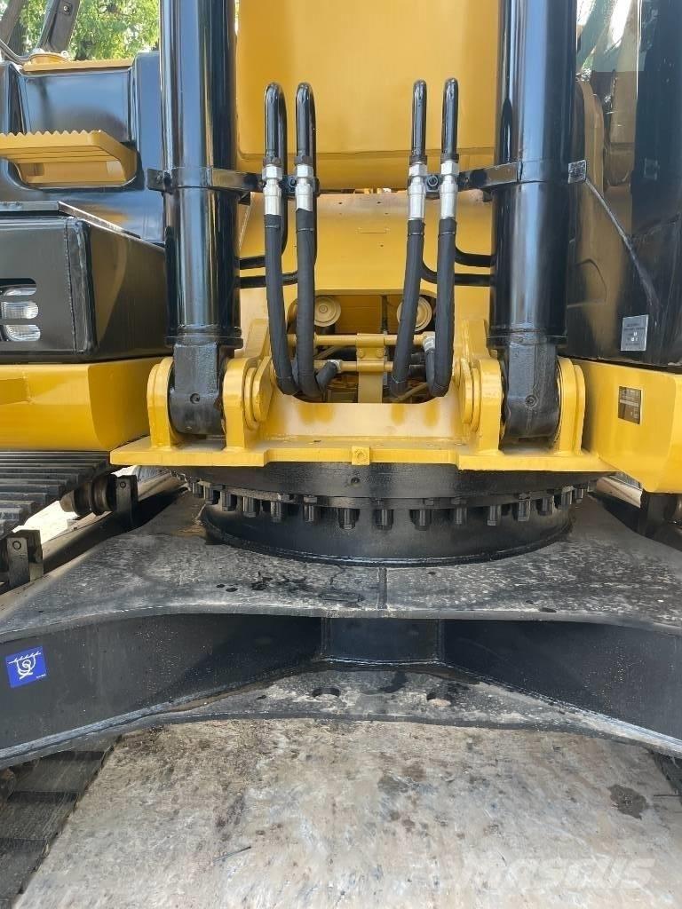 CAT 330 Midi bageri 7t – 12t