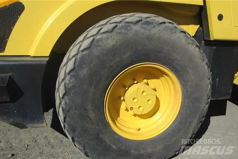 Bomag B213DH-4 Kombinovani valjci
