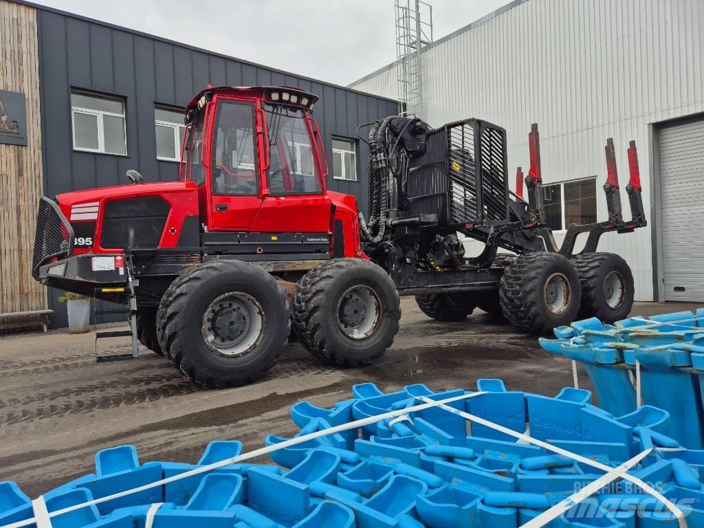 Komatsu 895 Forvarderi