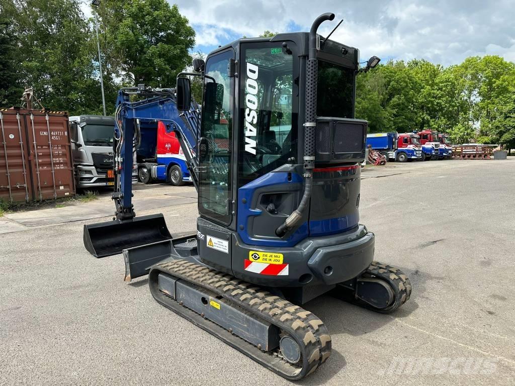Doosan DX 35 Z Mini bageri < 7t