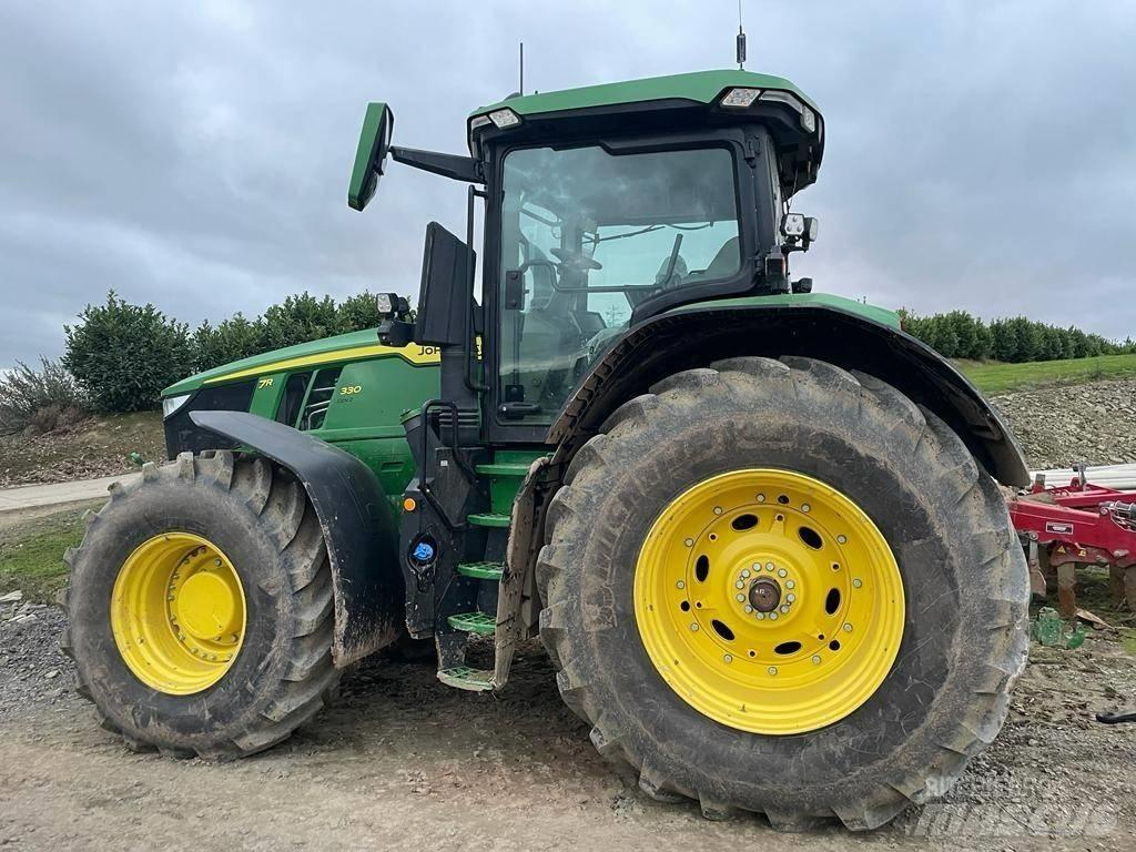 John Deere 7R 330 Traktori