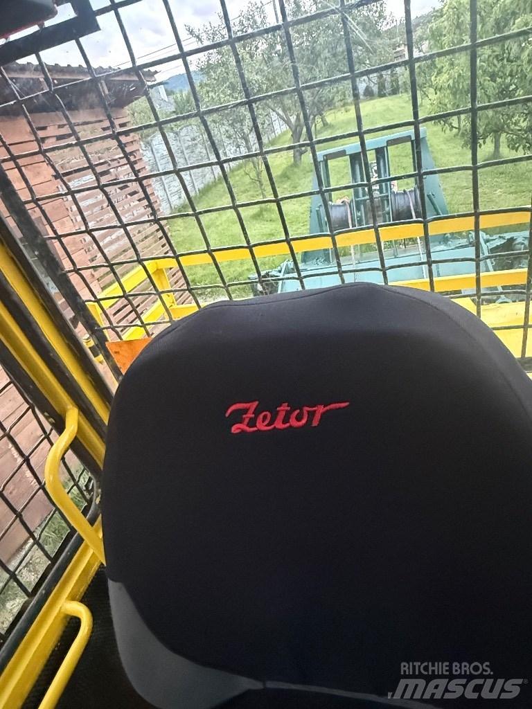 LKT 81 TURBO Šumarski traktori