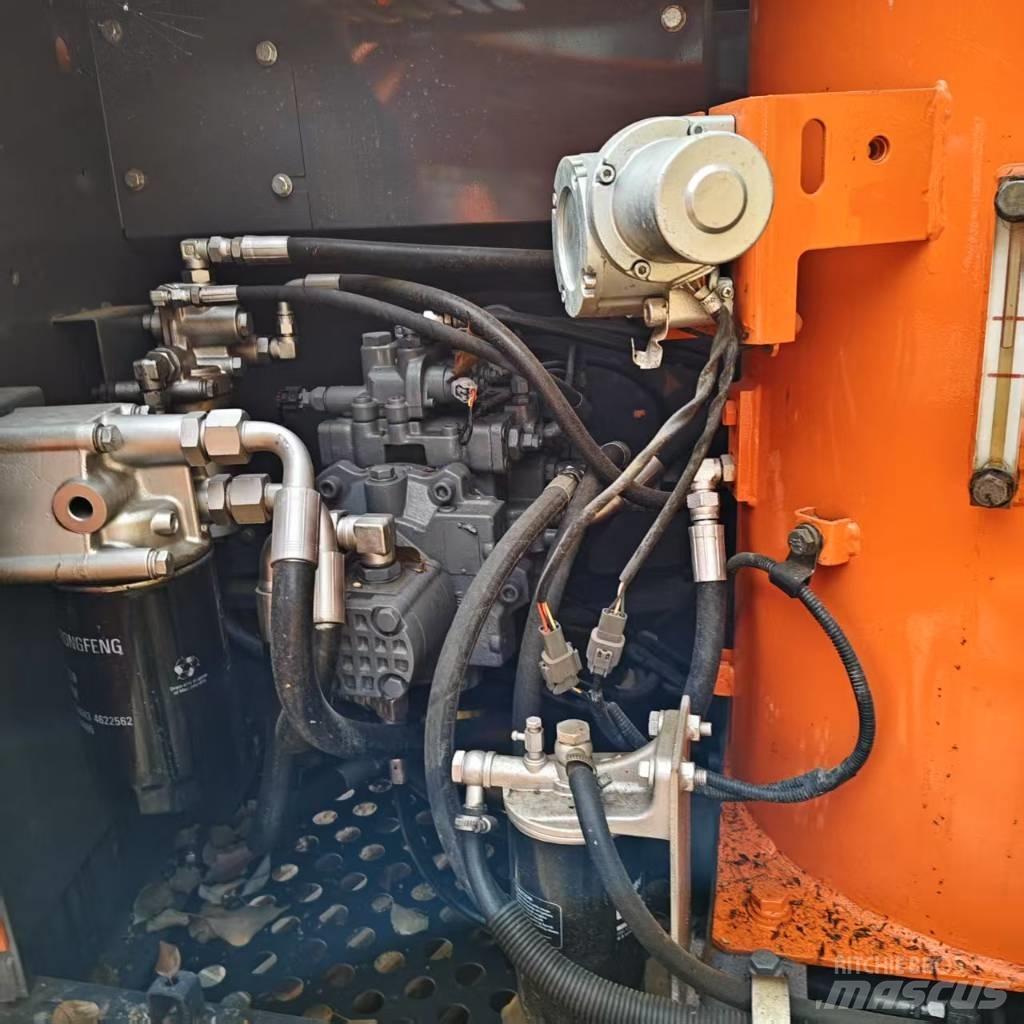 Hitachi ZX 120 Bageri guseničari