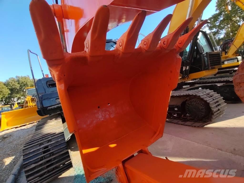 Hitachi ZX 200 Bageri guseničari