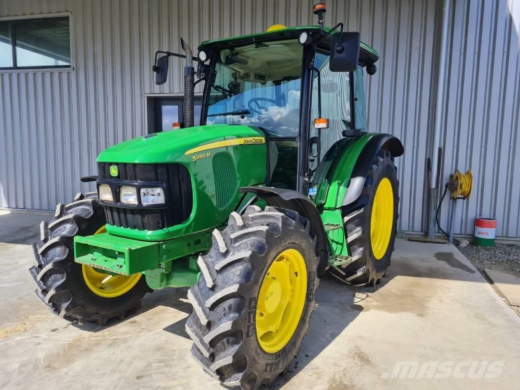 John Deere 5090 M Traktori