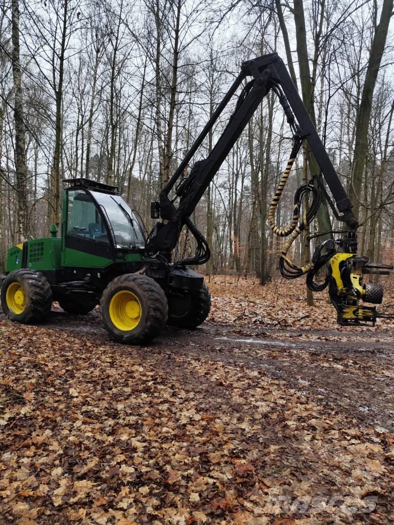 John Deere 770 Harversteri