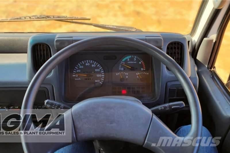 Nissan UD40 Ostali kamioni