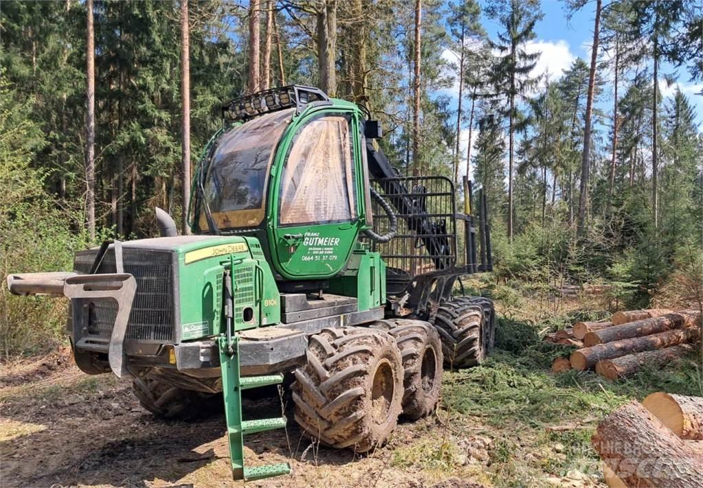 John Deere 810 E Forvarderi