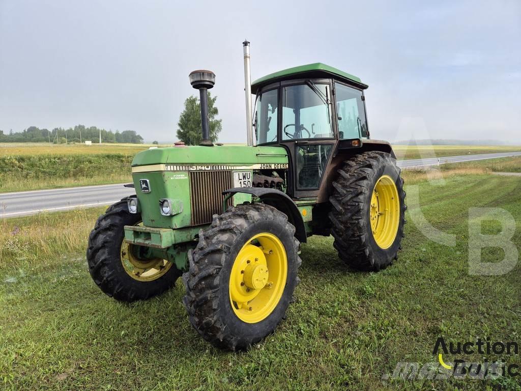 John Deere MFWD Traktori