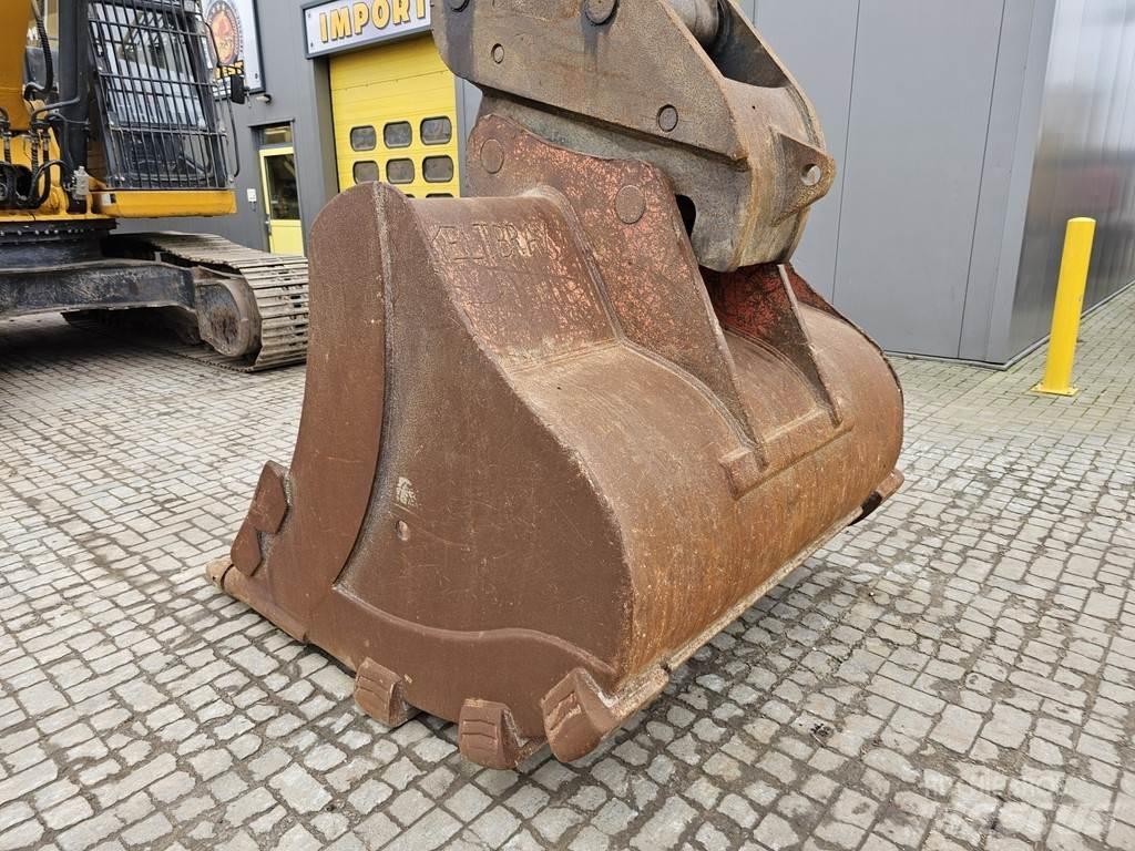 LiuGong CLG950E Bageri guseničari