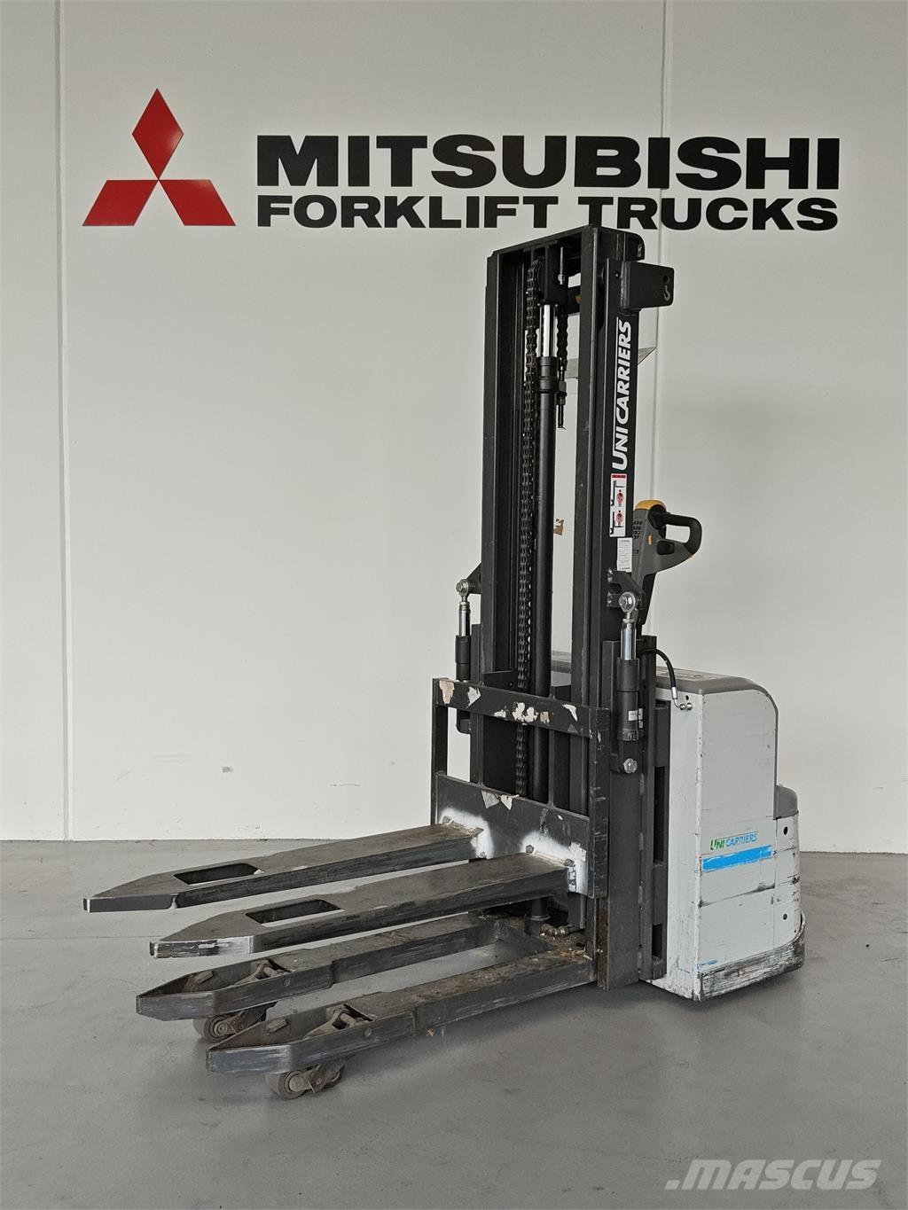 Atlet PSH160 Samopogonski ručni viljuškari