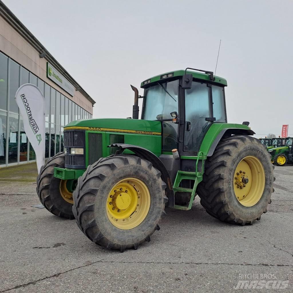 John Deere 7700 Traktori