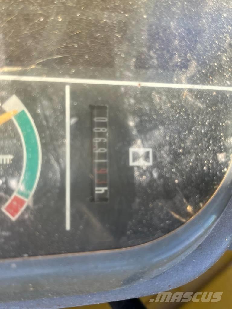 Komatsu PC 27 Mini bageri < 7t