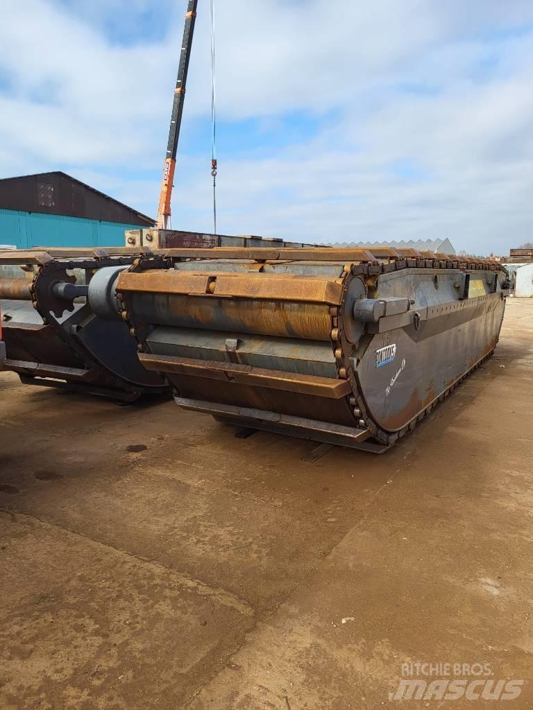 Volvo 210CLR Polovni amfibijski bageri