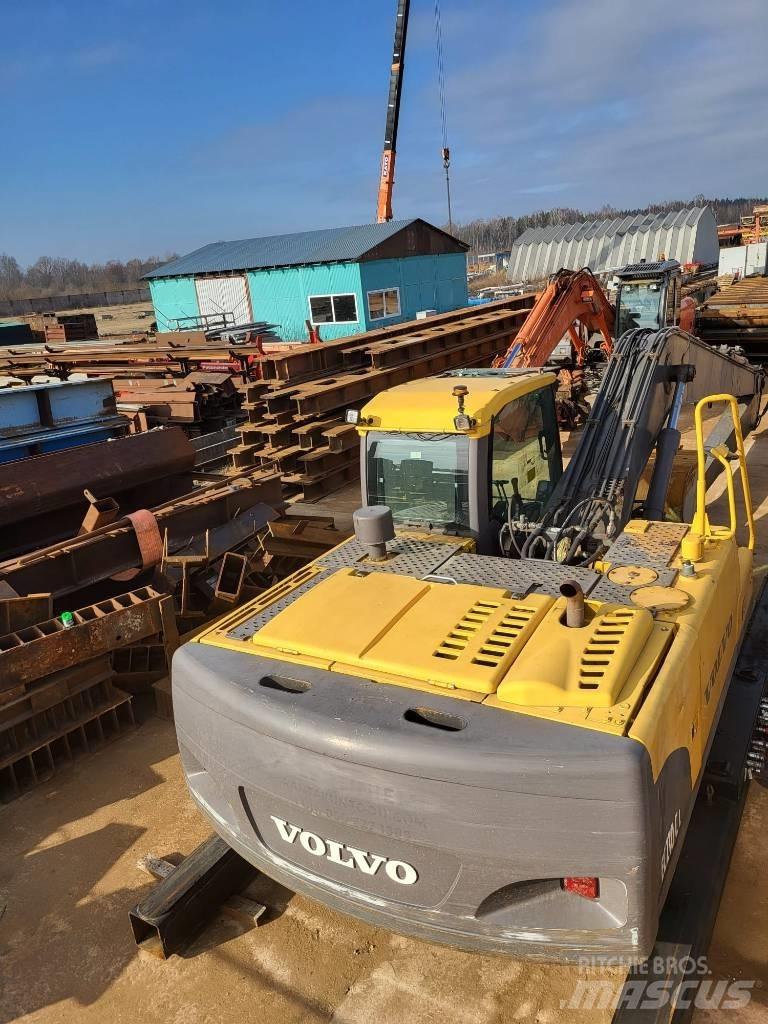 Volvo 210CLR Polovni amfibijski bageri