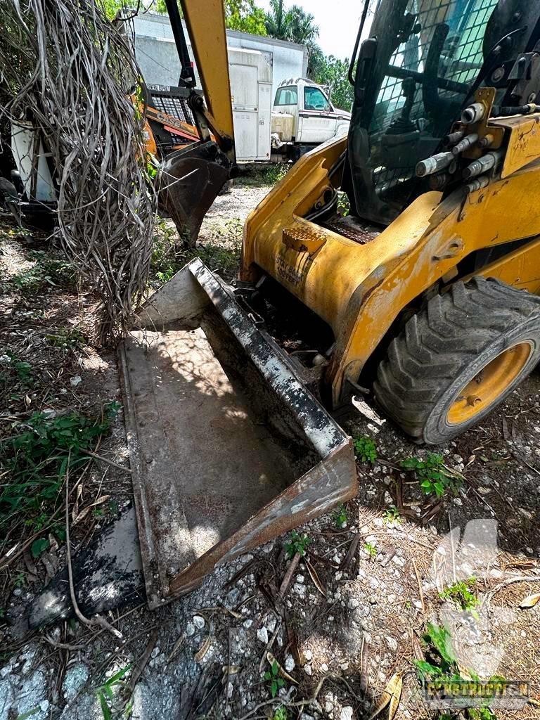 CAT 256 C Skid steer mini utovarivači