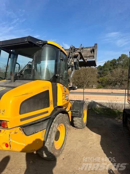 JCB 407 Utovarivači na točkove