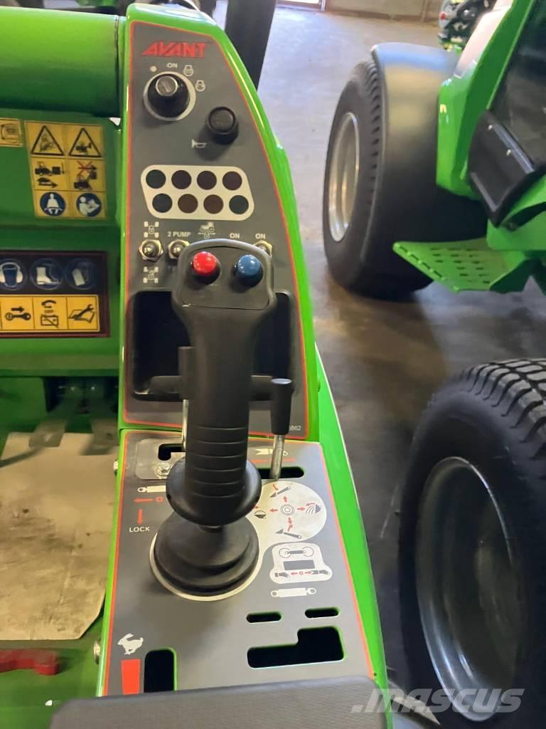 Avant Avant 528 Skid steer mini utovarivači
