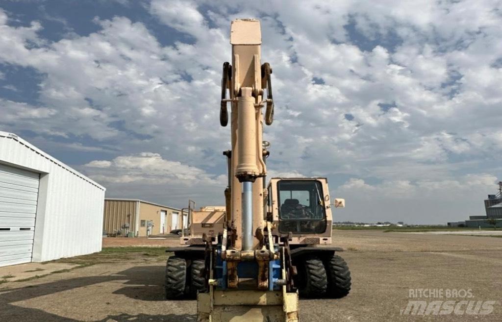 John Deere 595 Bageri točkaši