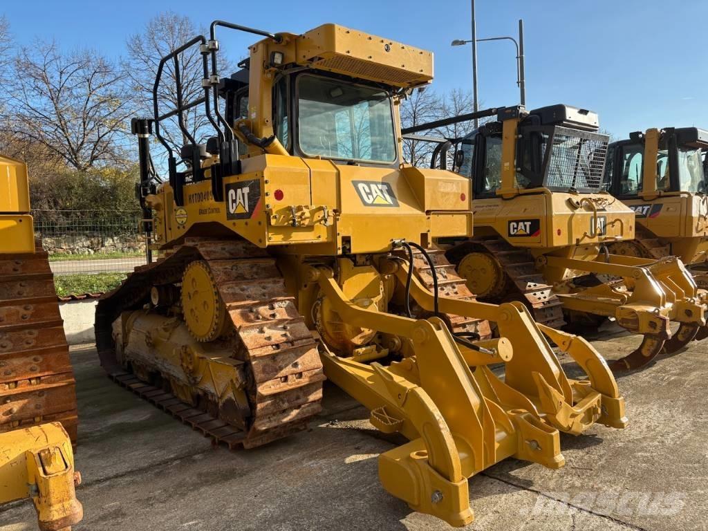 CAT D 6 T XLVP Buldožeri guseničari