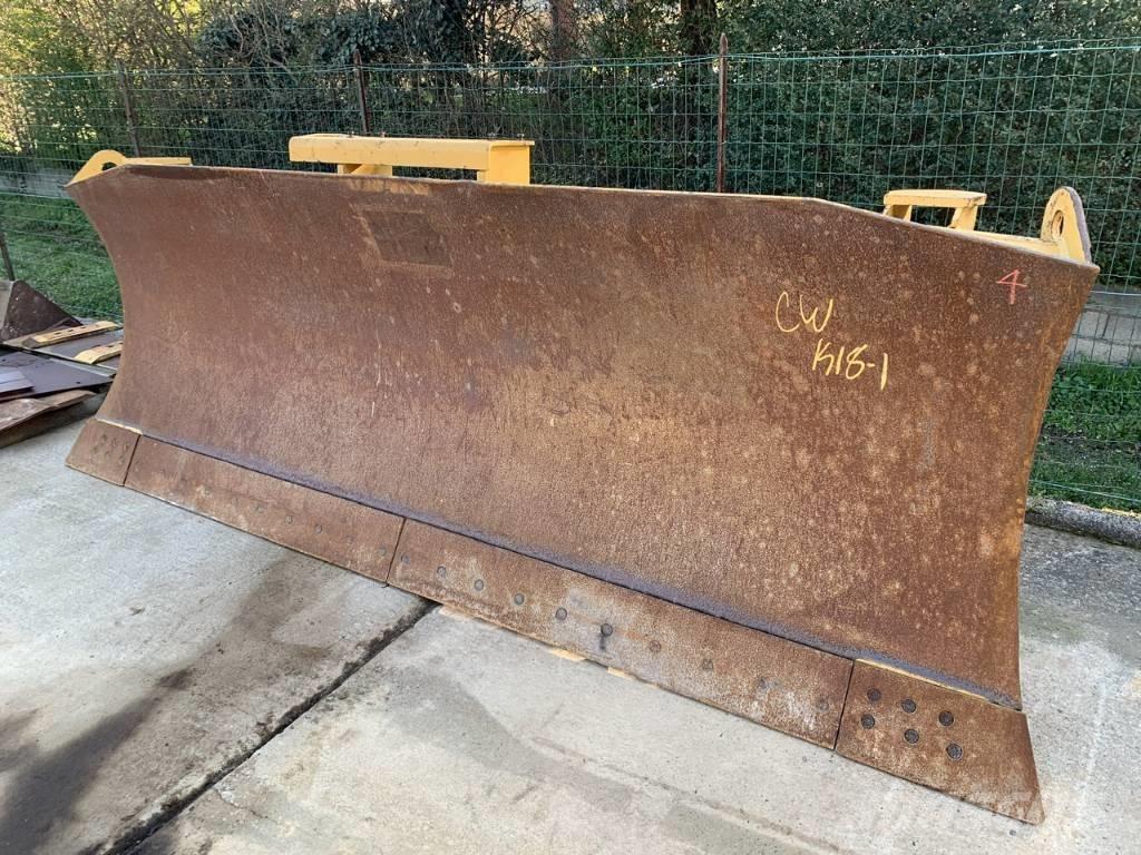 CAT D 6 T XLVP Buldožeri guseničari