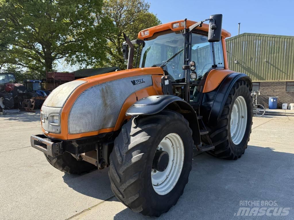 Valtra T 170 Traktori