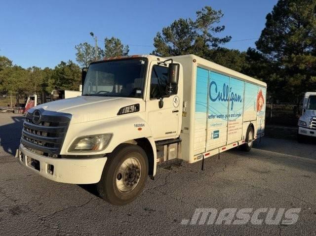 Hino 338 Kamioni za prevoz pića