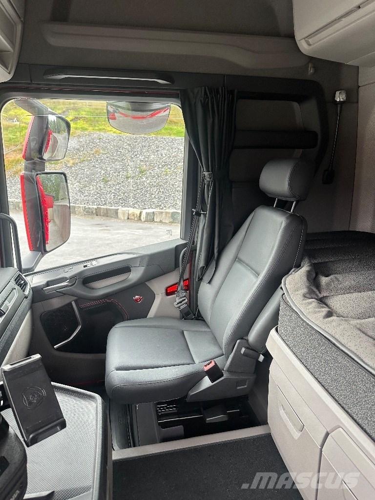 Scania R 590 Kamioni za piljevinu