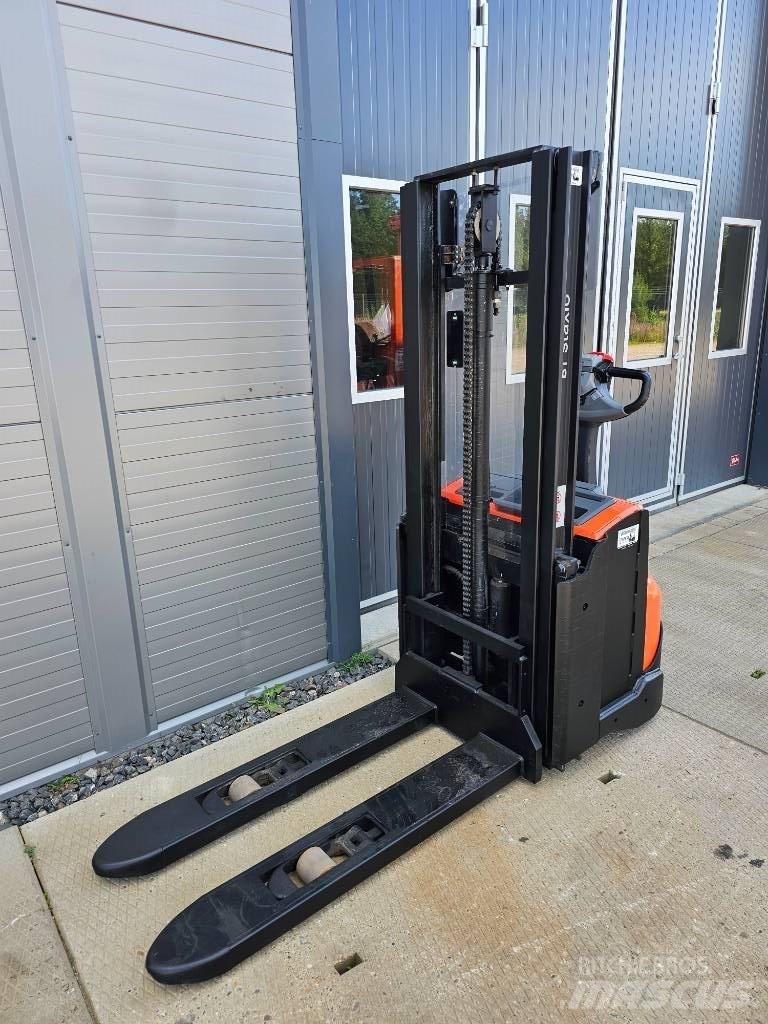 BT SWE 120 L Ručni električni viljuškar