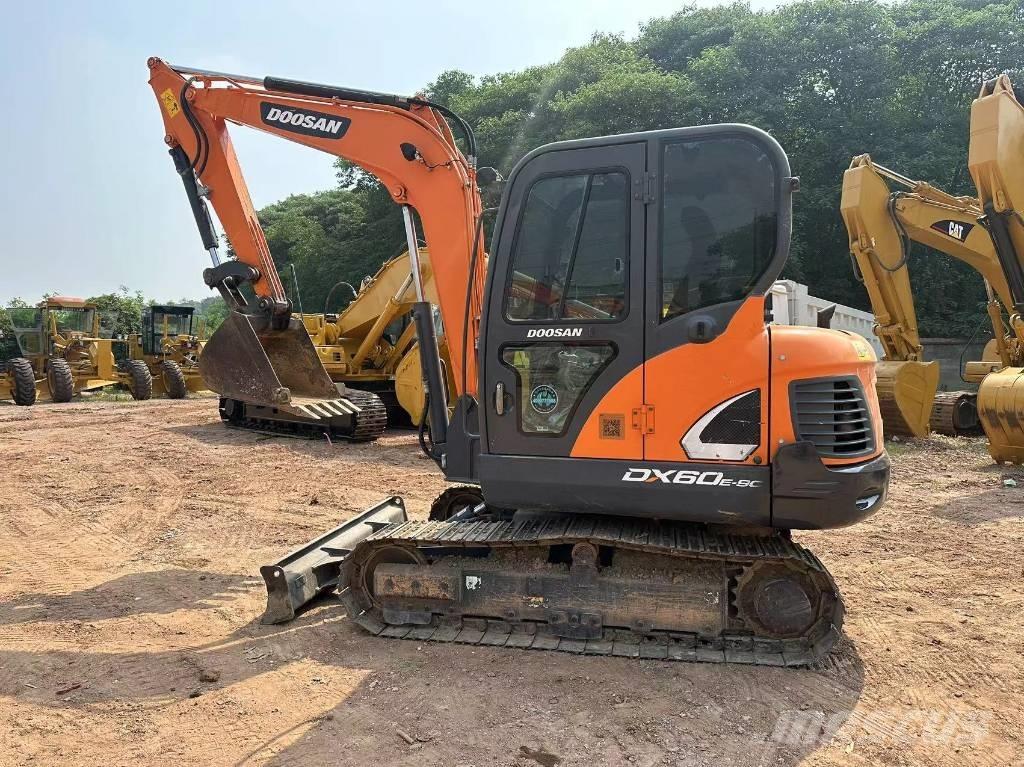 Doosan DX 60 Bageri guseničari