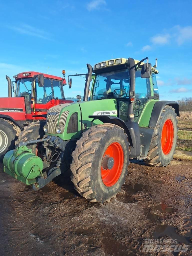 Fendt 716 Vario Traktori