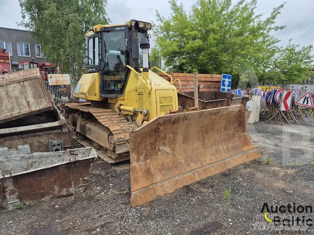 Komatsu D51EX-22 Buldožeri guseničari