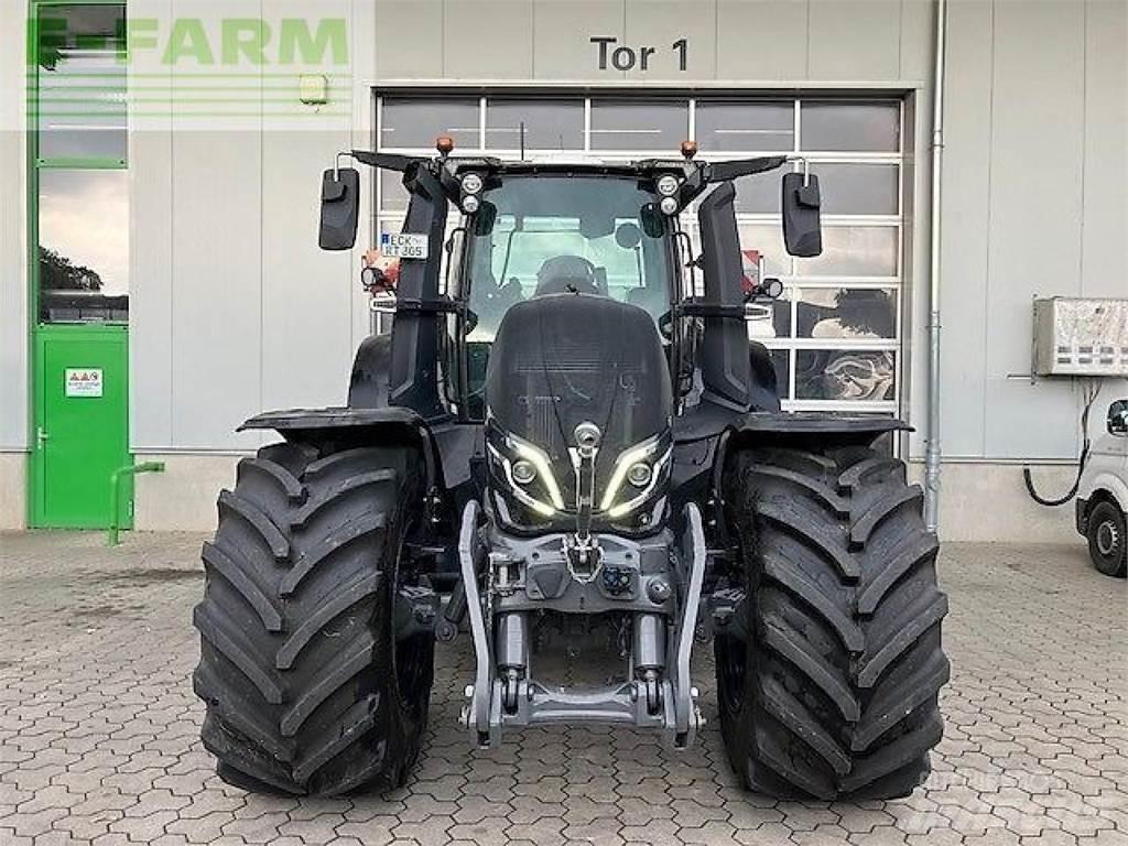 Valtra q305 Traktori