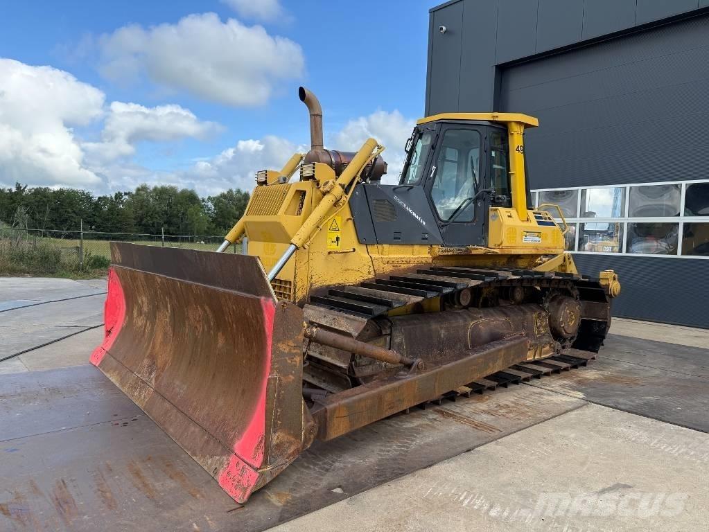 Komatsu D 65 PX-12 Buldožeri guseničari