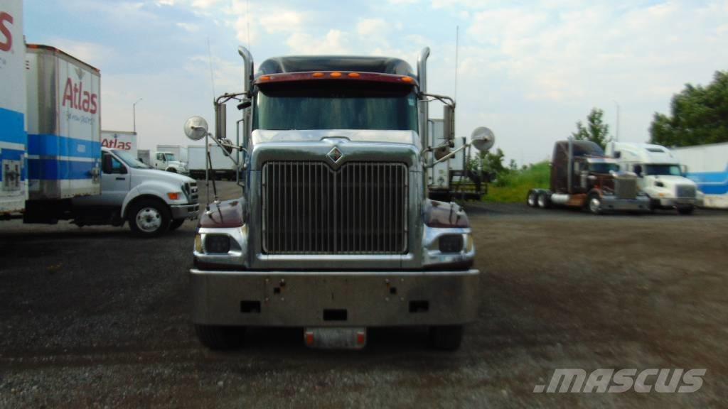 International 9900 i Tegljači