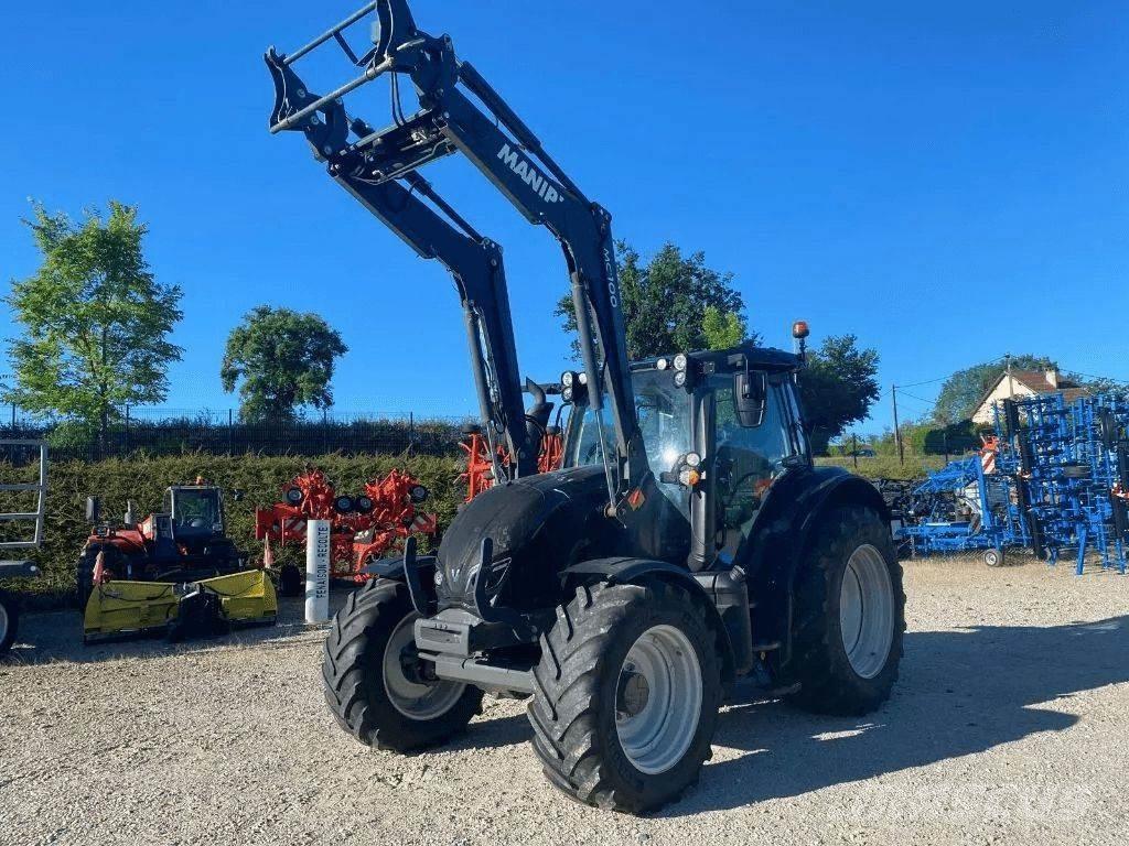 Valtra N134  HiTECH Traktori