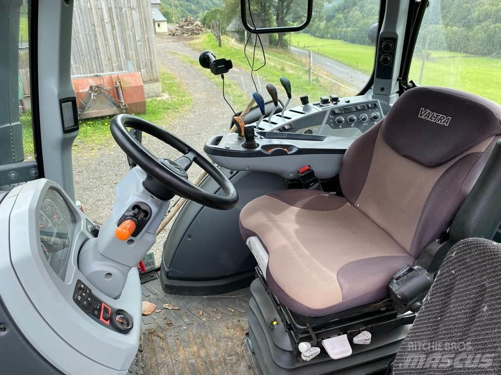 Valtra N134  HiTECH Traktori