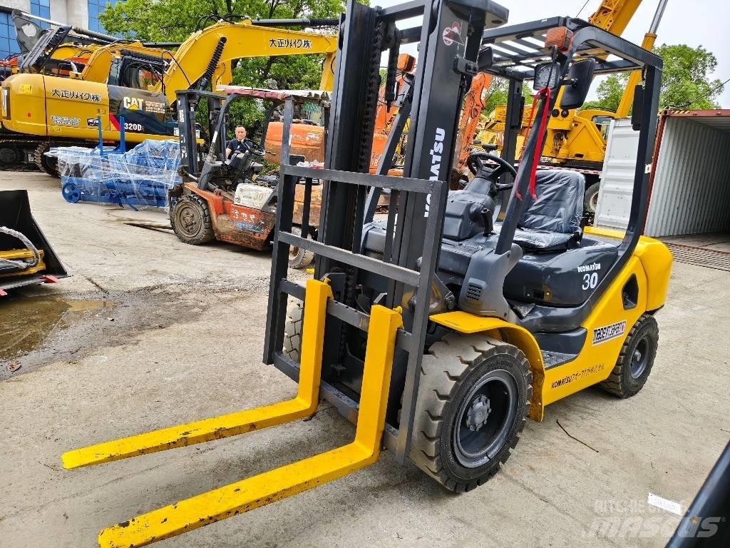 Komatsu FD30 Dizelski viljuškari