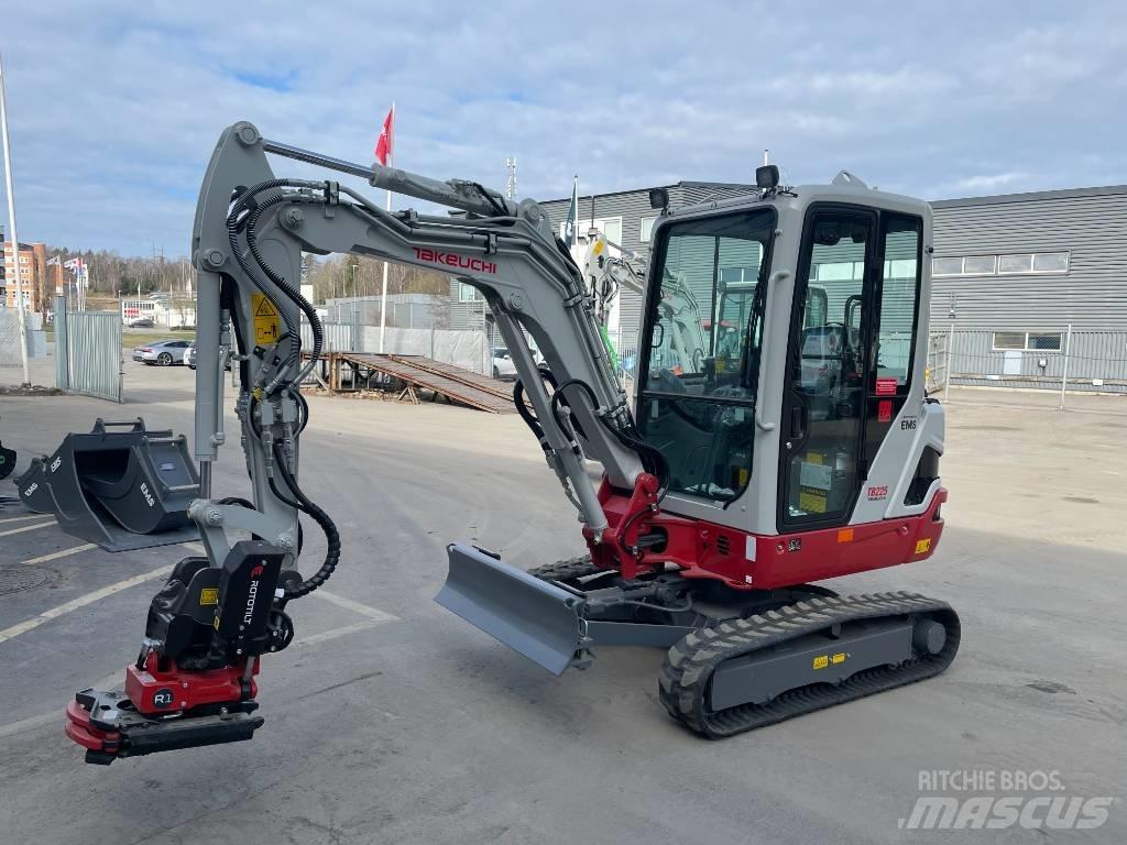 Takeuchi TB 225 Mini bageri < 7t