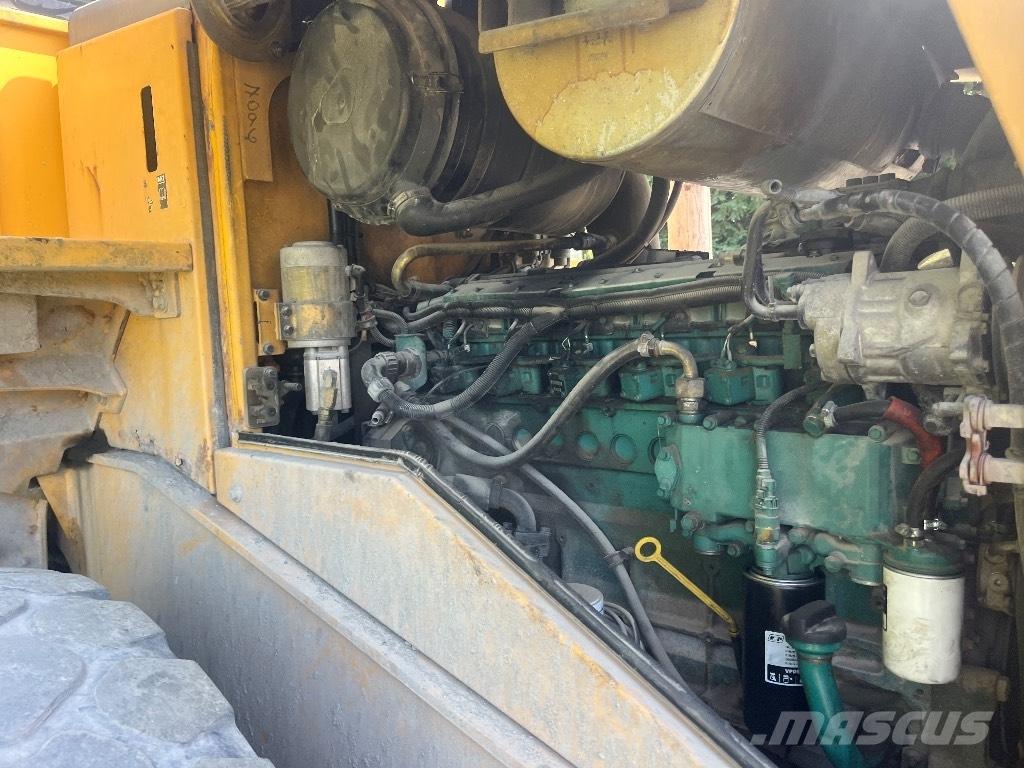 Volvo L 120 E Utovarivači na točkove