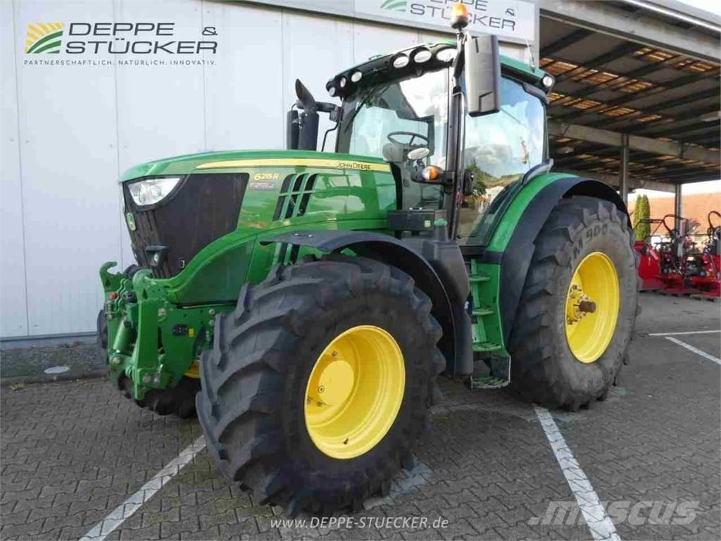 John Deere 6215R Traktori