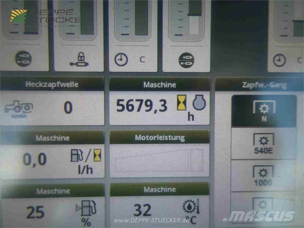 John Deere 6215R Traktori