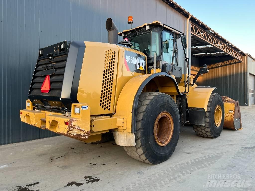 CAT 966M Utovarivači na točkove