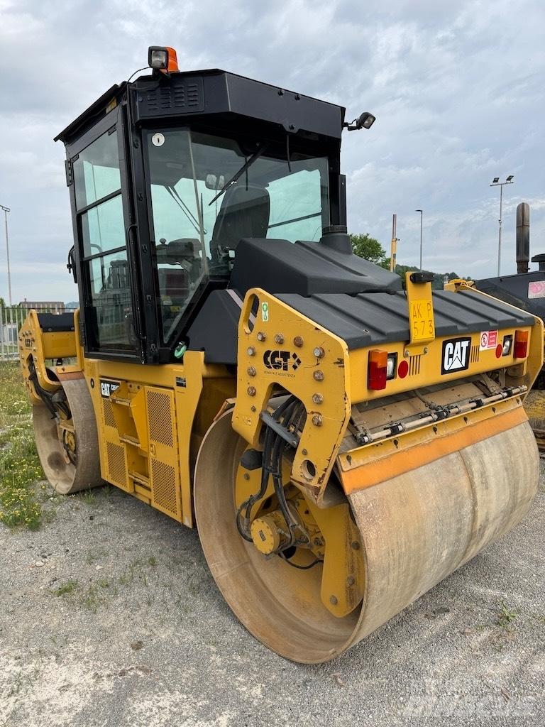 CAT CD 54 B Valjci sa duplim bubnjem