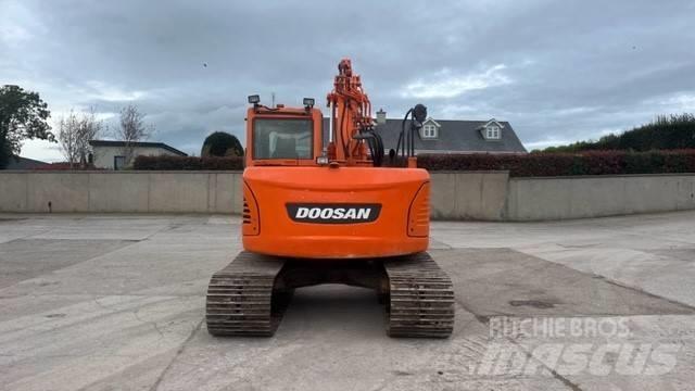 Doosan DX 140 Bageri guseničari