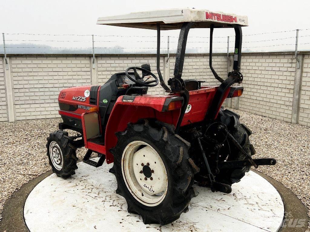 Mitsubishi MT225 Traktori